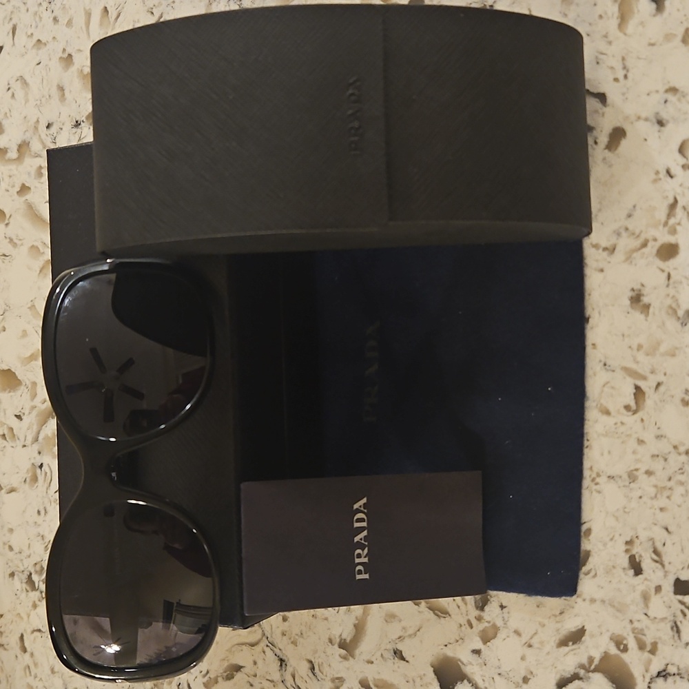 Prada Black Polarized Sunglasses with Full Inclusion - Picture 1 of 11